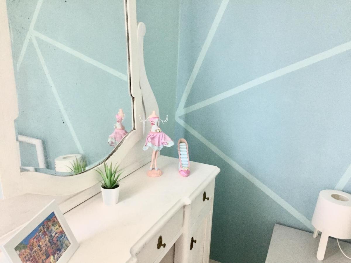 Lelle-Kert Apartman 02 Balatonlelle Exteriör bild
