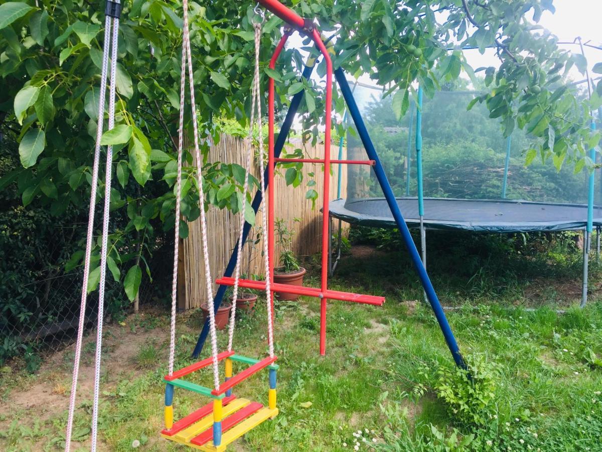 Lelle-Kert Apartman 02 Balatonlelle Exteriör bild