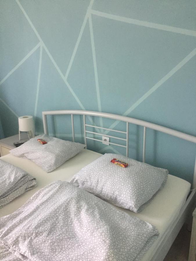 Lelle-Kert Apartman 02 Balatonlelle Exteriör bild